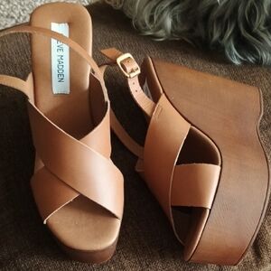 NIB Steve Madden Galaxy Platform Sandals